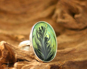 Zilveren Ring met omlijsting - Featherlight green